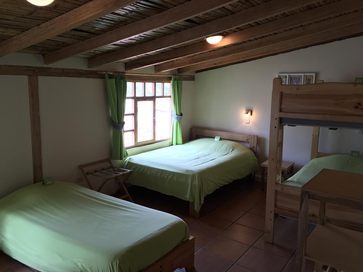 Inti Sisa Art Guesthouse Guamote Exterior photo